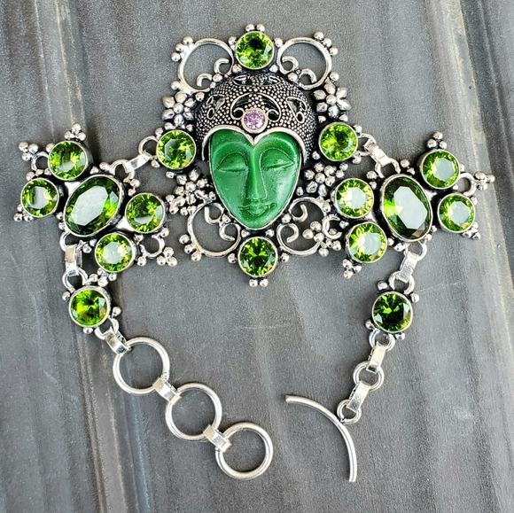 New Carved Goddess Face Peridot 925 Silver Bracelet. - Picture 2 of 15